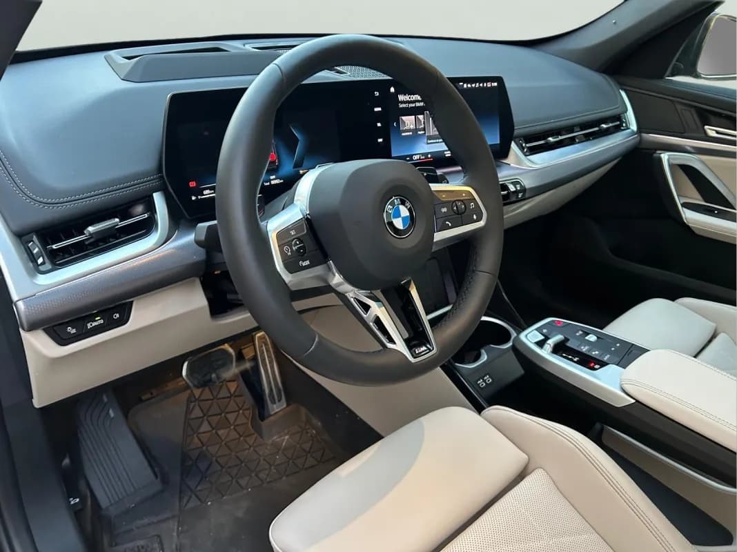 بي ام دبليو X1 2024 اي درايف أسود أوتوماتيك — مستعملة