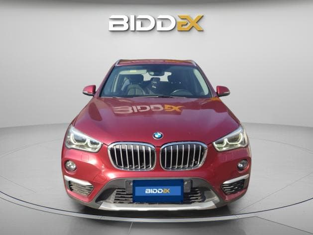 بي ام دبليو X1 2018 اكس لاين أحمر أوتوماتيك — مستعملة - 1