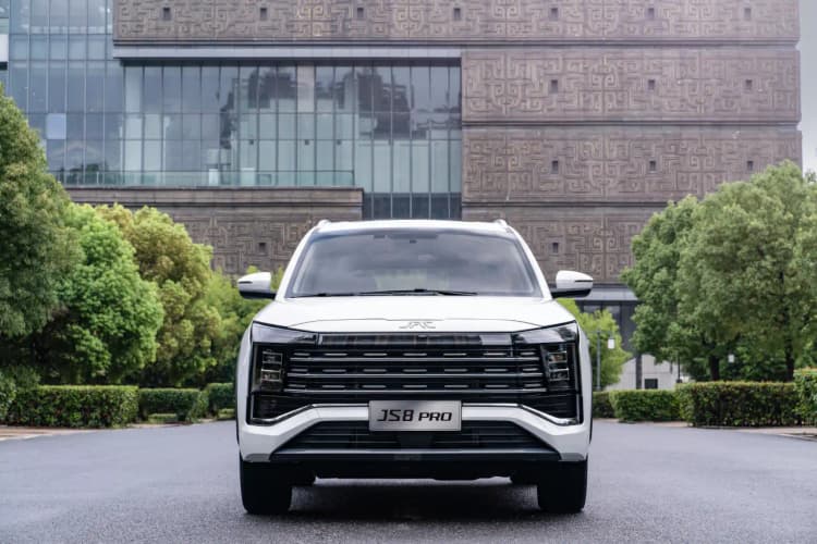 سعر ومواصفات JAC JS8 Pro وJAC JS6 موديل 2026 في السوق المصري