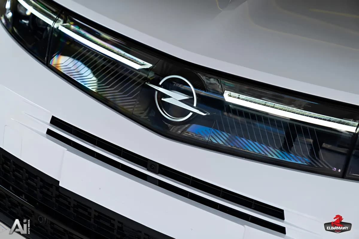 Opel Grand land 2025 Topline White Automatic — New
