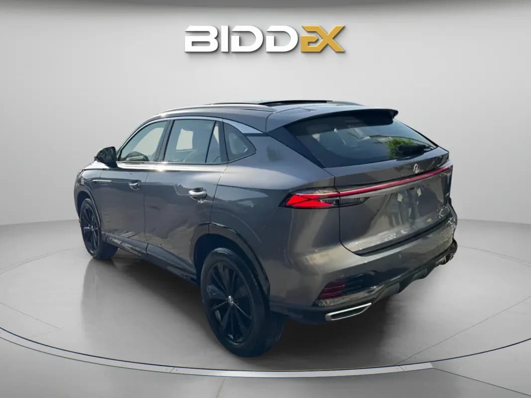 ام جي اتش اس 2026 لاكشري رمادي أوتوماتيك — جديدة