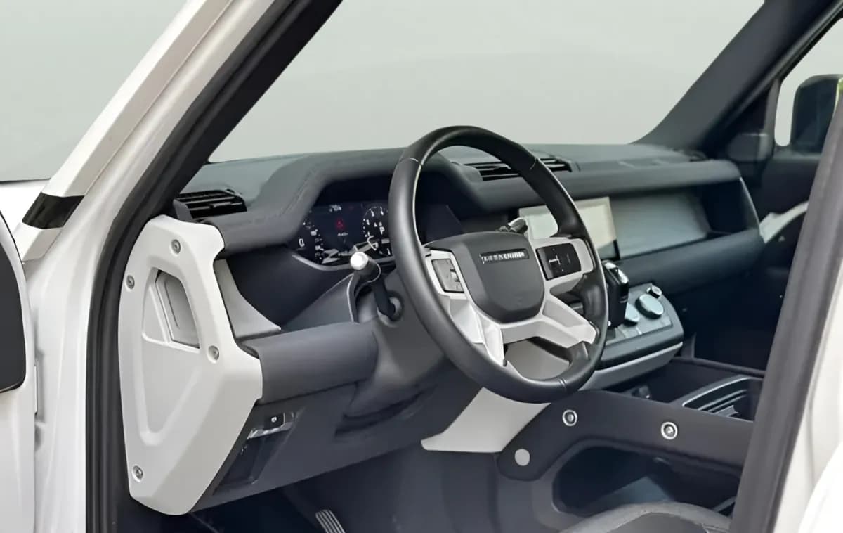 لاند روفر ديفندر 2020