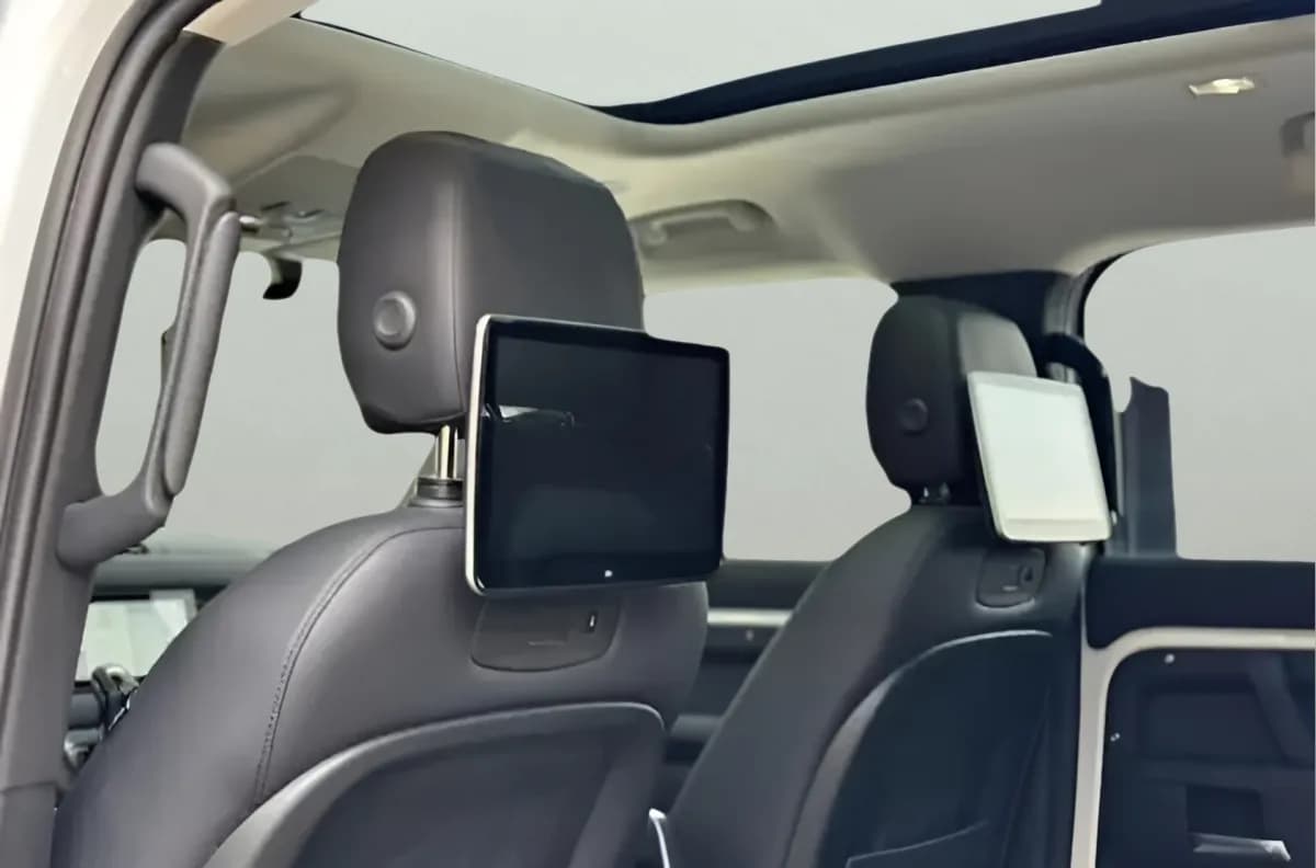 لاند روفر ديفندر 2020