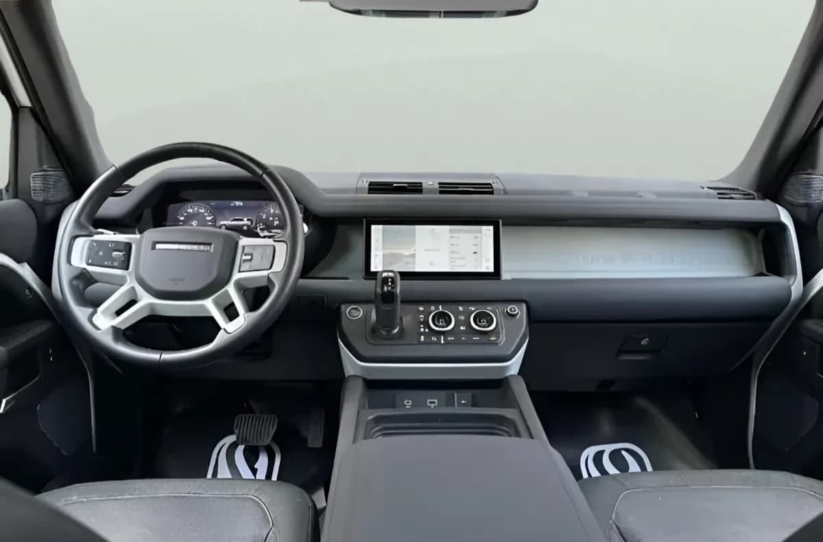 لاند روفر ديفندر 2020