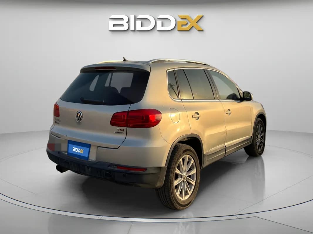 Volkswagen Tiguan 2015 R line Silver Automatic — Used