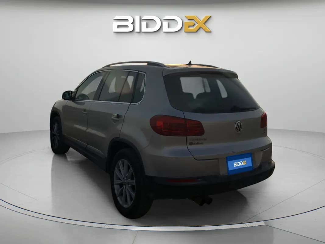 Volkswagen Tiguan 2015 R line Silver Automatic — Used
