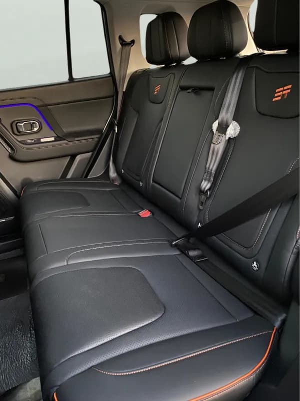 جيتور تي 1 2026 لاكشيري أسود أوتوماتيك — جديدة