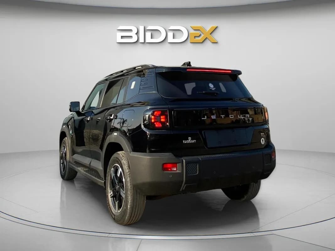 جيتور تي 1 2026 لاكشيري أسود أوتوماتيك — جديدة