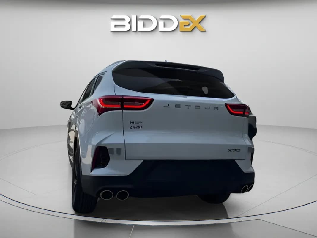 جيتور اكس 70 2026 لاكشري أبيض أوتوماتيك — جديدة