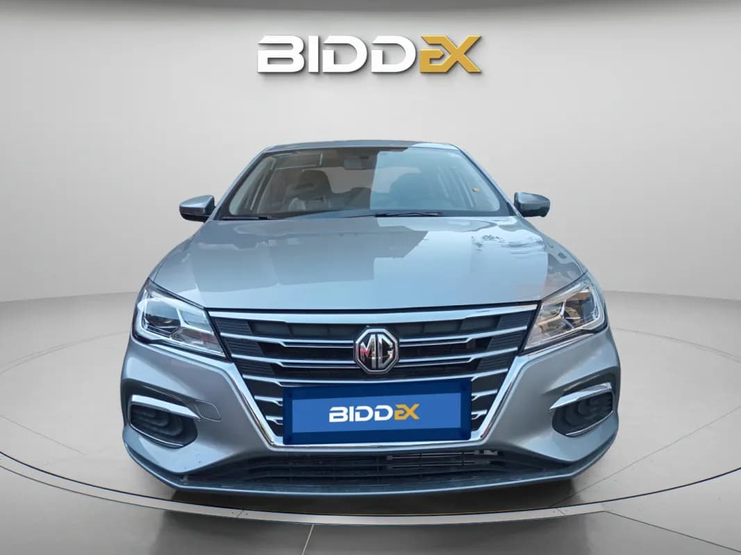 ام جي 5 2026 لاكشري فضي أوتوماتيك — جديدة