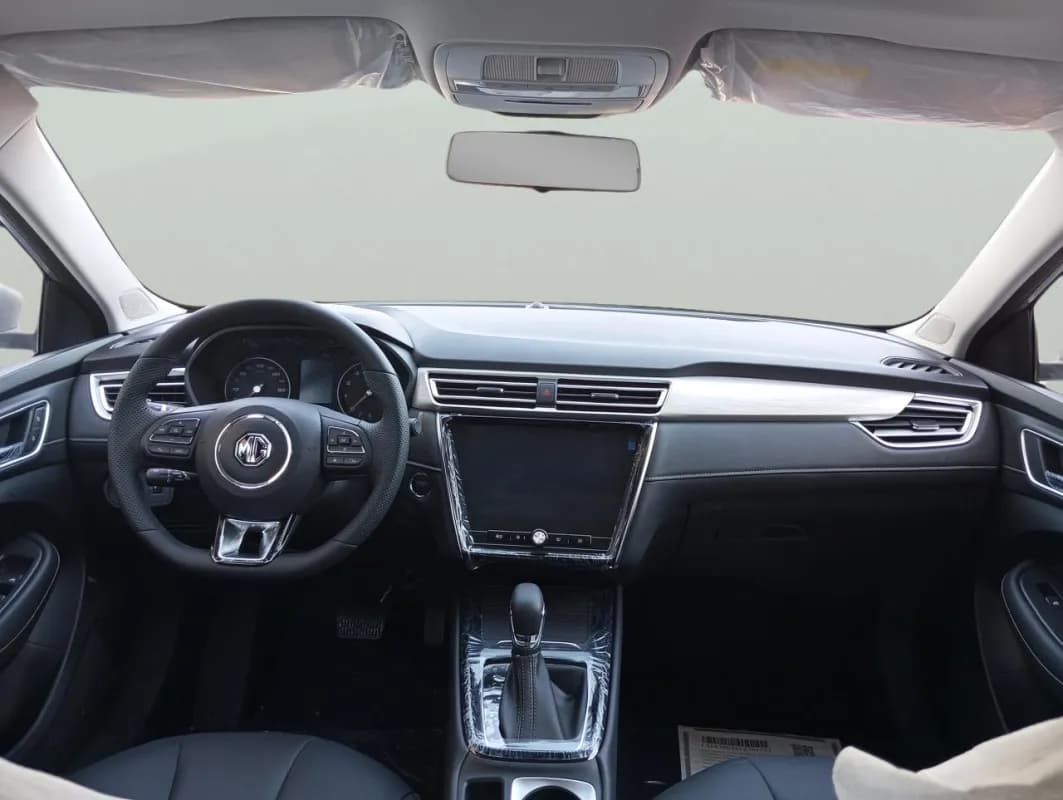 ام جي 5 2026 لاكشري فضي أوتوماتيك — جديدة