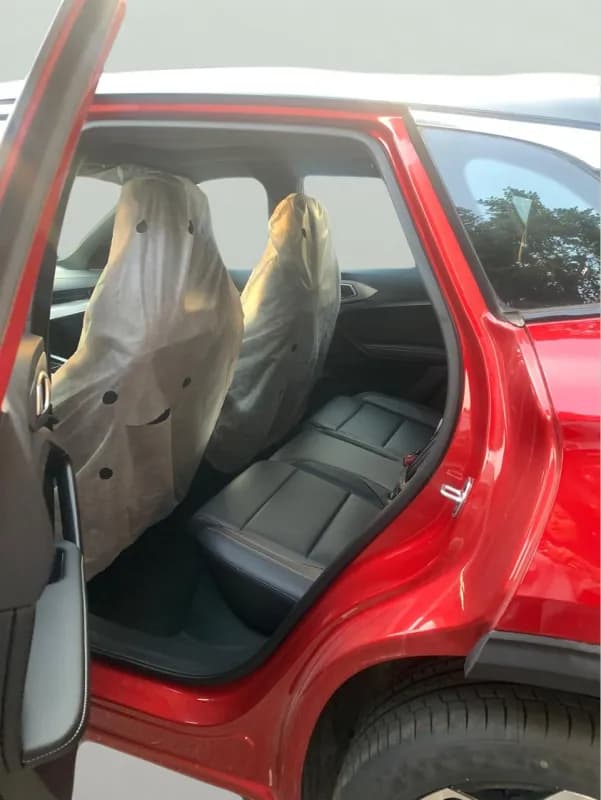 ام جي واحد 2026 لاكشري أحمر أوتوماتيك — جديدة