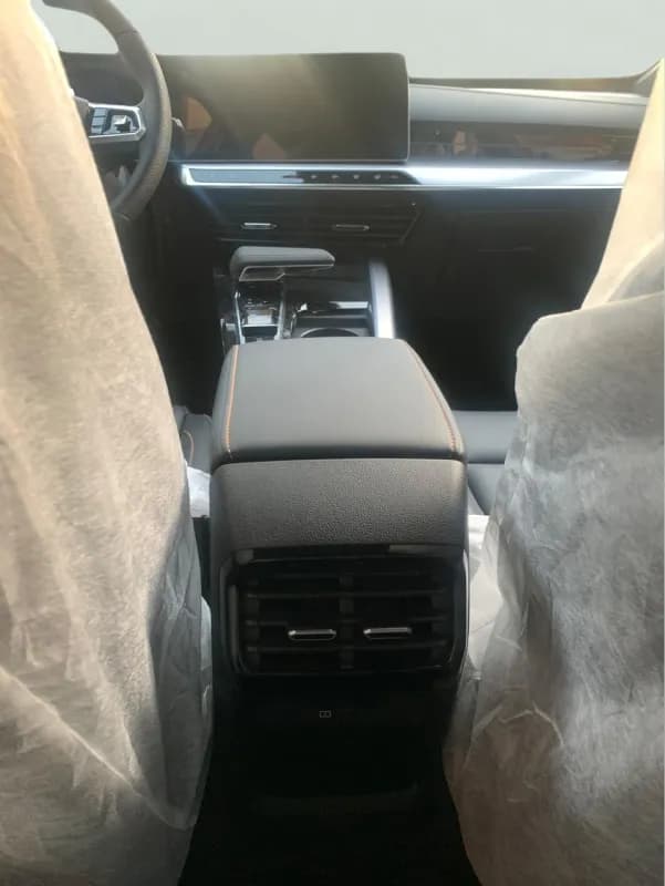 ام جي واحد 2026 لاكشري أحمر أوتوماتيك — جديدة