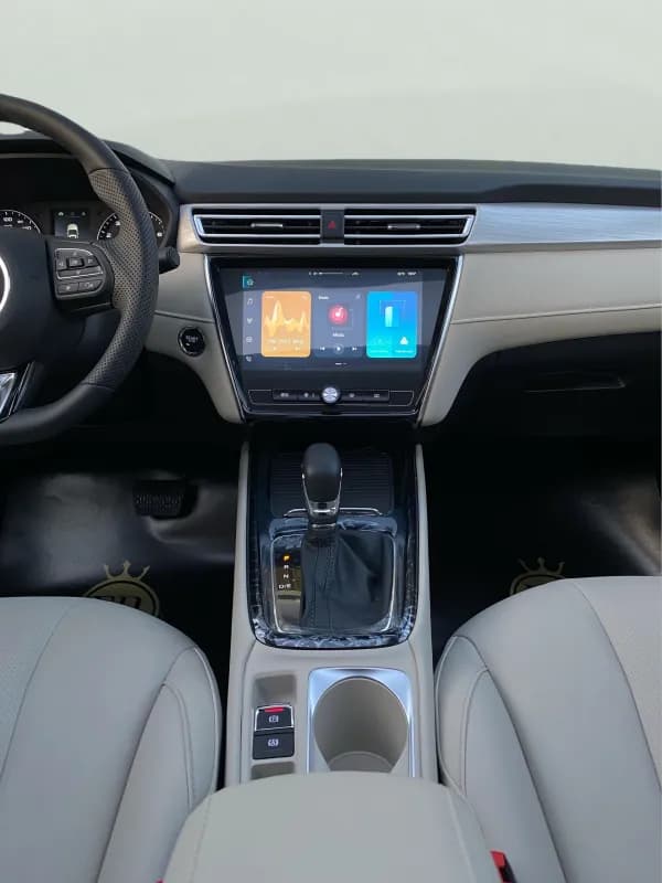 ام جي 5 2026 لاكشري أسود أوتوماتيك — جديدة