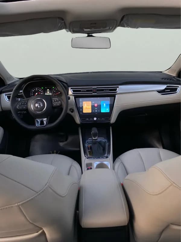 ام جي 5 2026 لاكشري أسود أوتوماتيك — جديدة