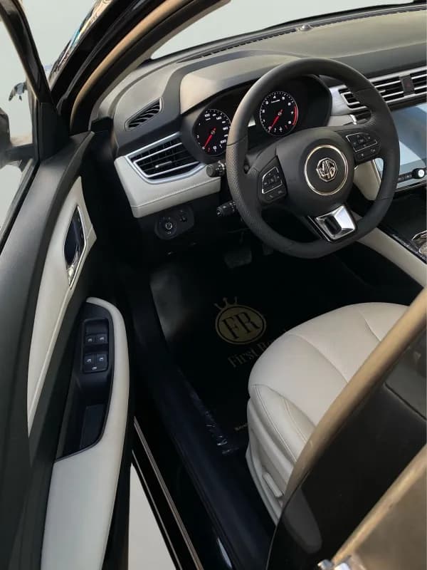 ام جي 5 2026 لاكشري أسود أوتوماتيك — جديدة