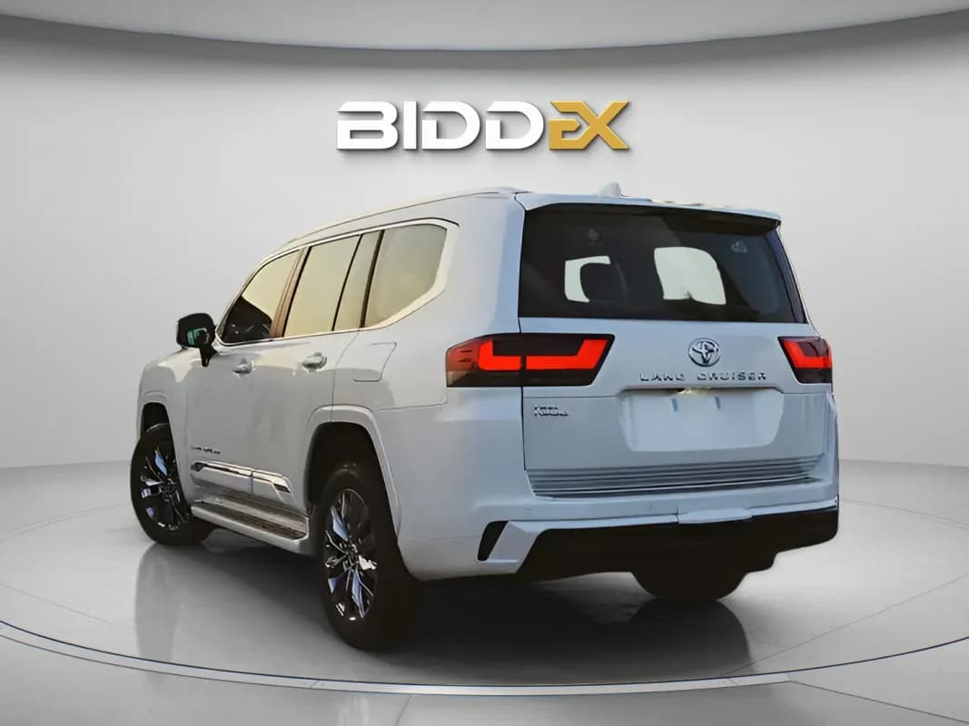 تويوتا لاند كروزر 2025