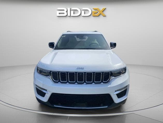 جيب جراند شيروكي 2025