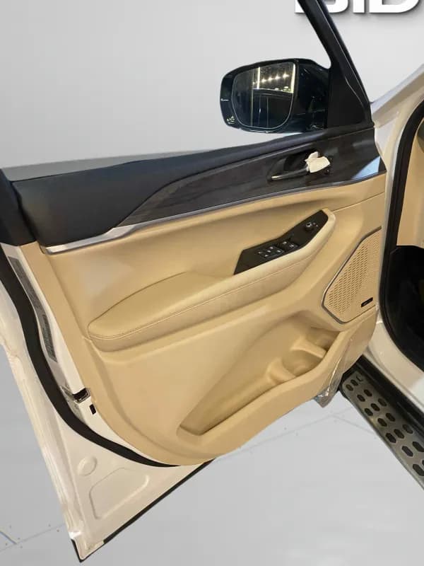 جيب جراند شيروكي 2025