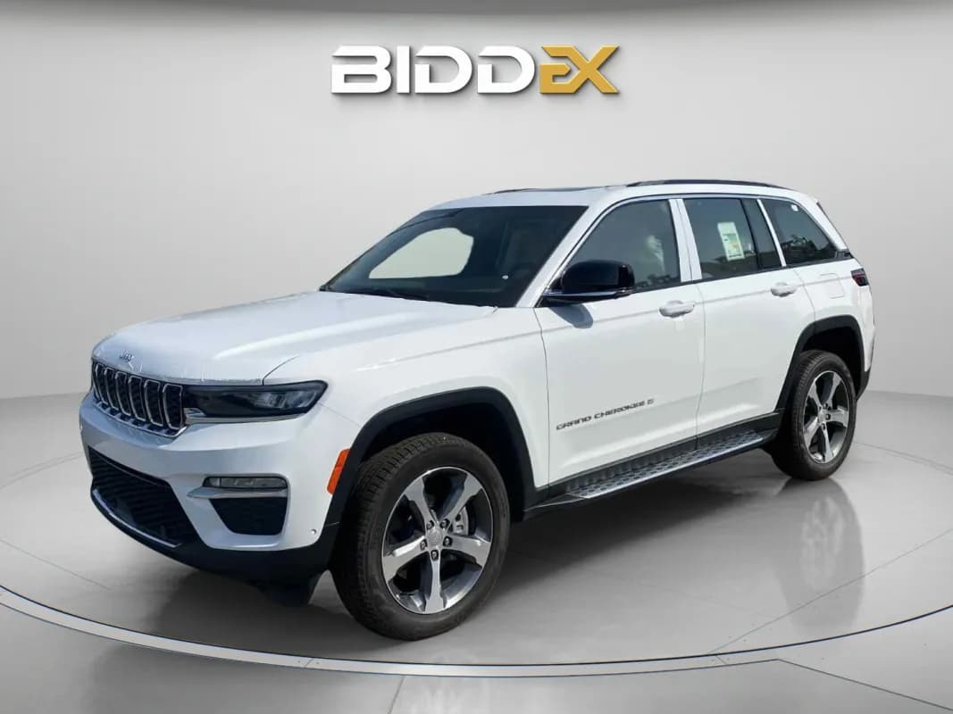 جيب جراند شيروكي 2025