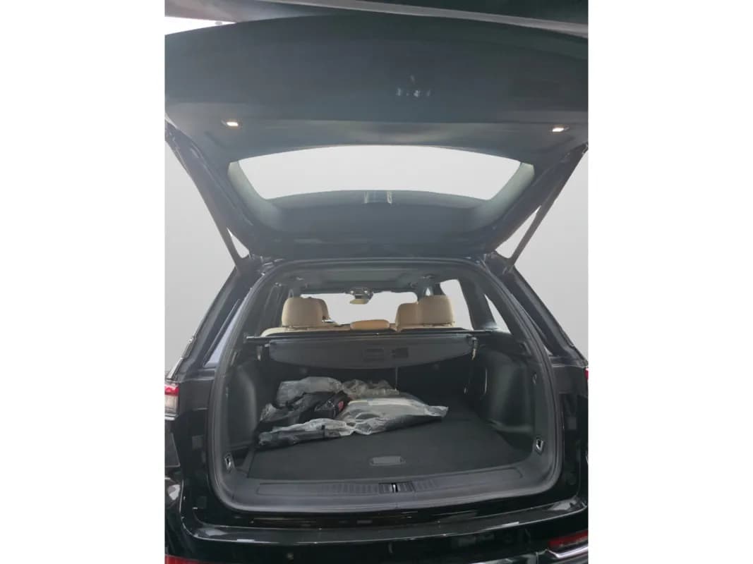 جيب جراند شيروكي 2024