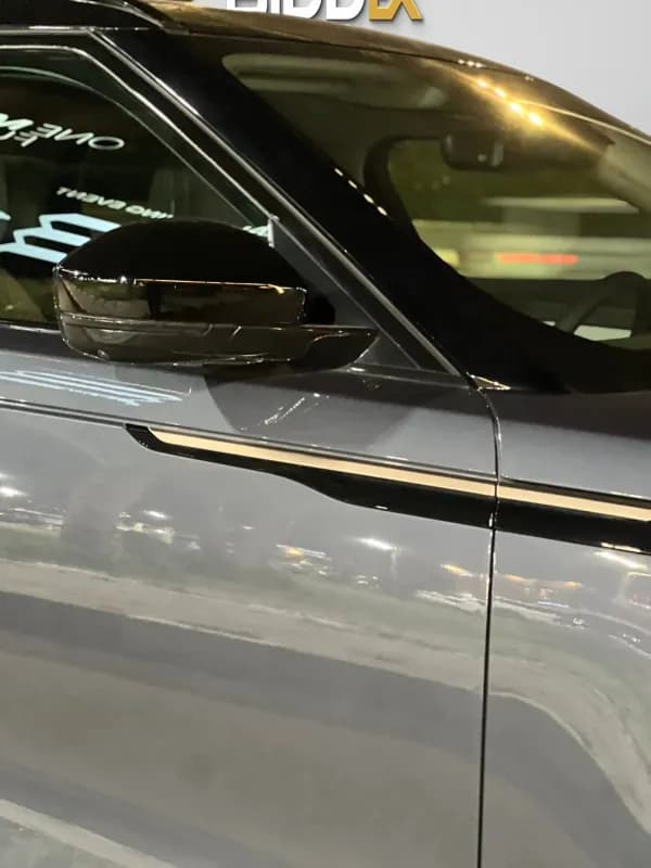 رينج روفر فيلار 2025