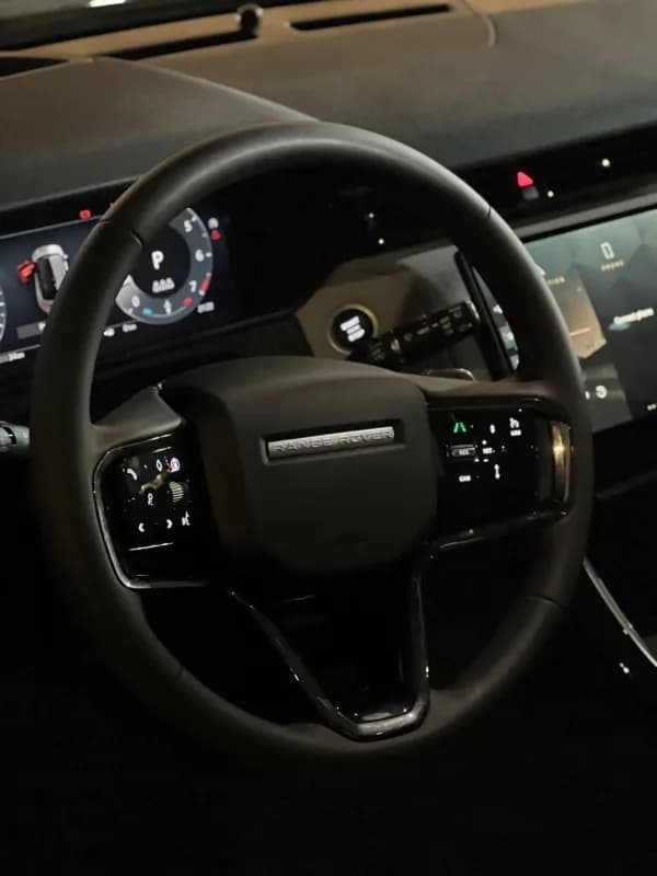 رينج روفر فيلار 2025