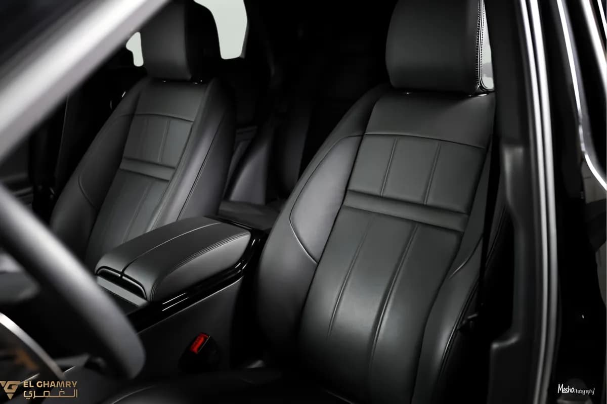 رينج روفر ايفوك 2023