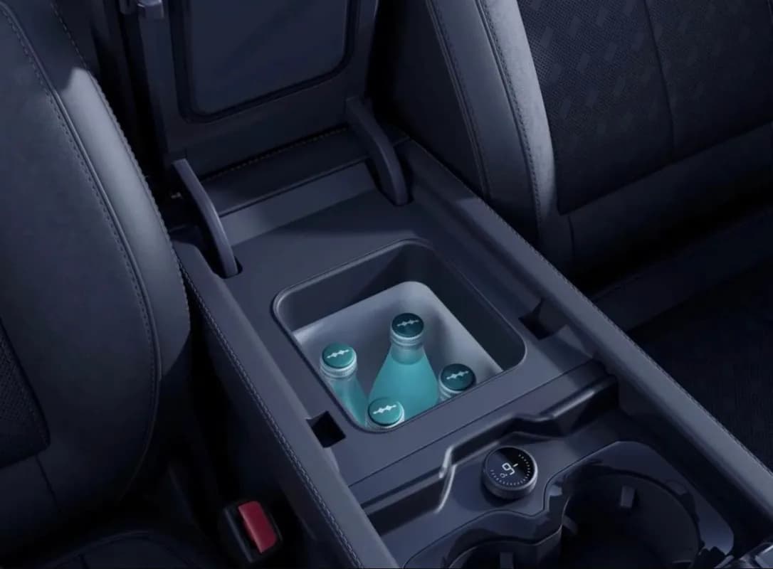 بي واي دي ليوبارد 2025