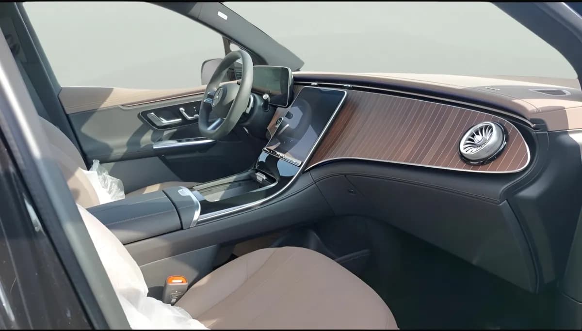 مرسيدس بنز EQE 2024