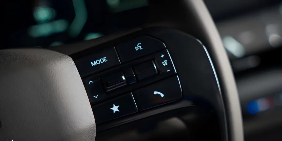 كيا اي في 5 2024