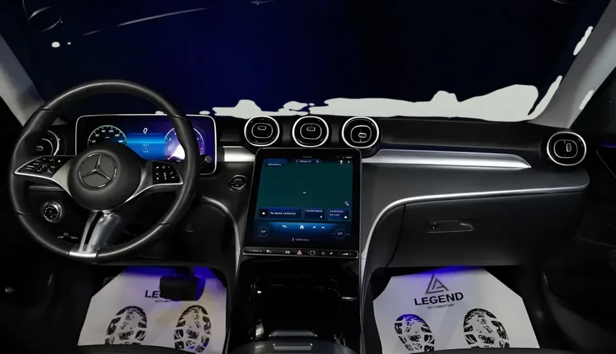 مرسيدس بنز C180 2024 ايه ام جي أبيض أوتوماتيك — مستعملة