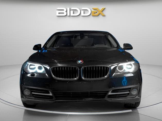 بي ام دبليو 520i 2016 لاكشري أسود أوتوماتيك — مستعملة