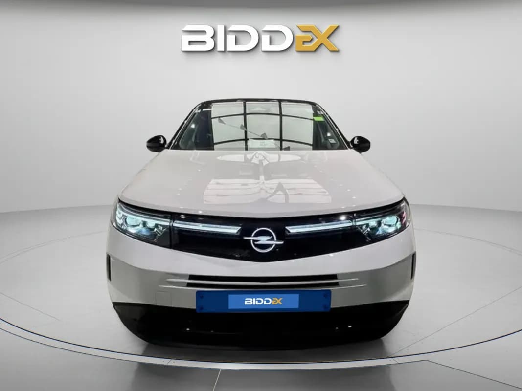 أوبل جراند لاند 2026 هاي لاين بلس أبيض أوتوماتيك — جديدة