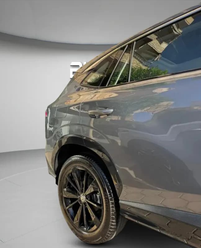 ام جي اتش اس 2026 لاكشري رمادي أوتوماتيك — جديدة