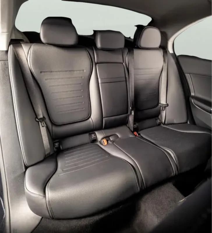 مرسيدس بنز C180 2026