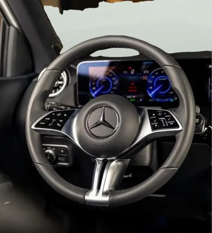 مرسيدس بنز EQA 2025