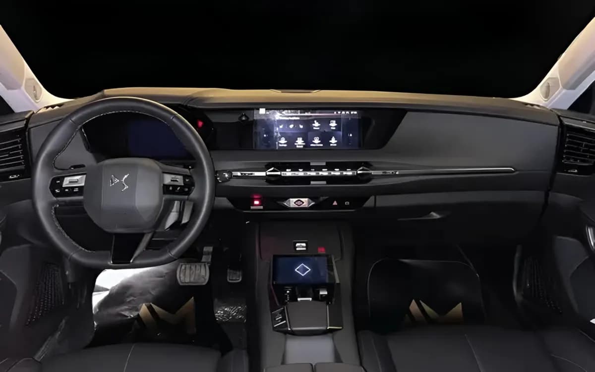 سيتروين DS4 2025