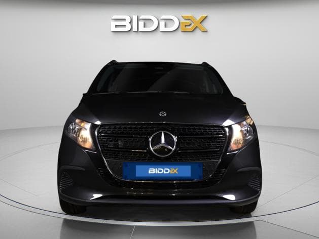مرسيدس بنز V 300 2025 ستايل اكسترا لونج أسود أوتوماتيك — جديدة - 1