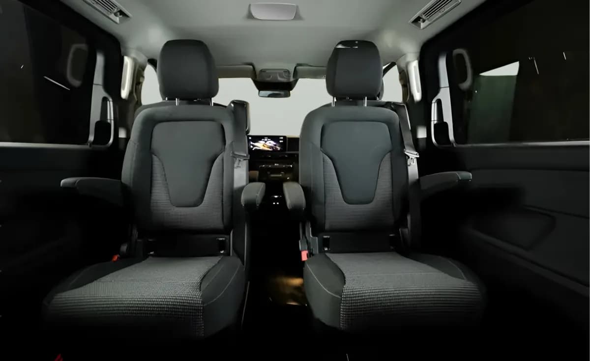 مرسيدس بنز V 300 2025