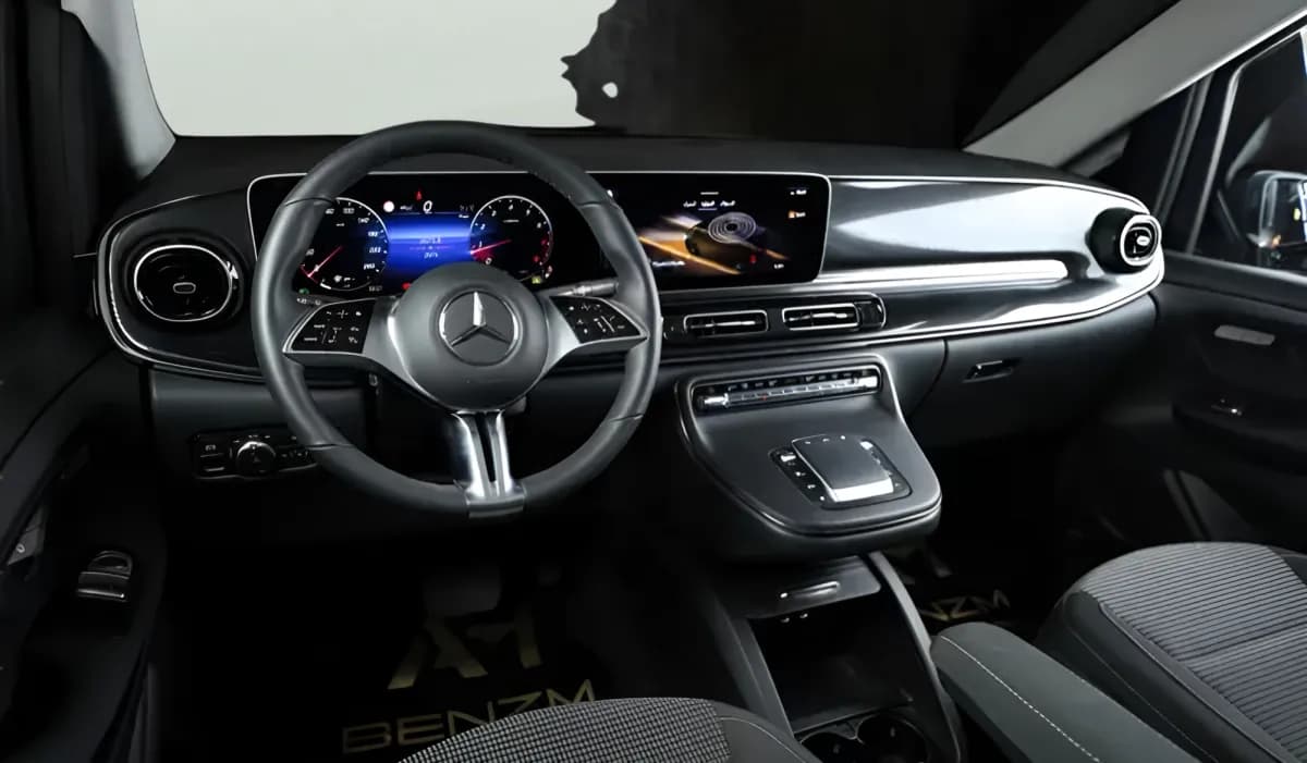 مرسيدس بنز V 300 2025