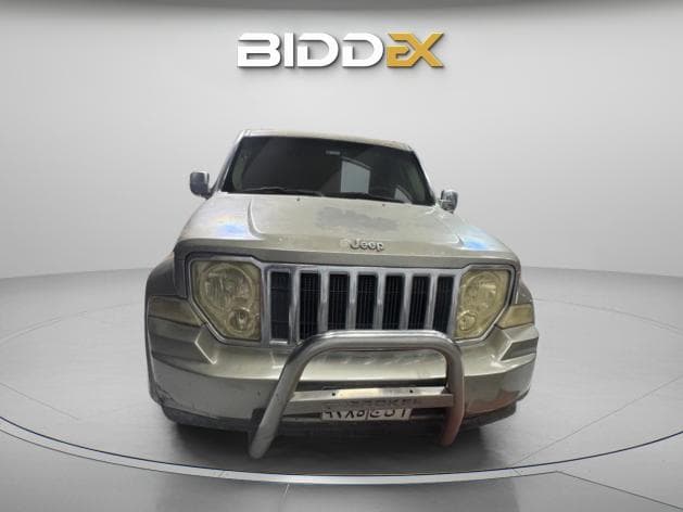 جيب شيروكي 2011