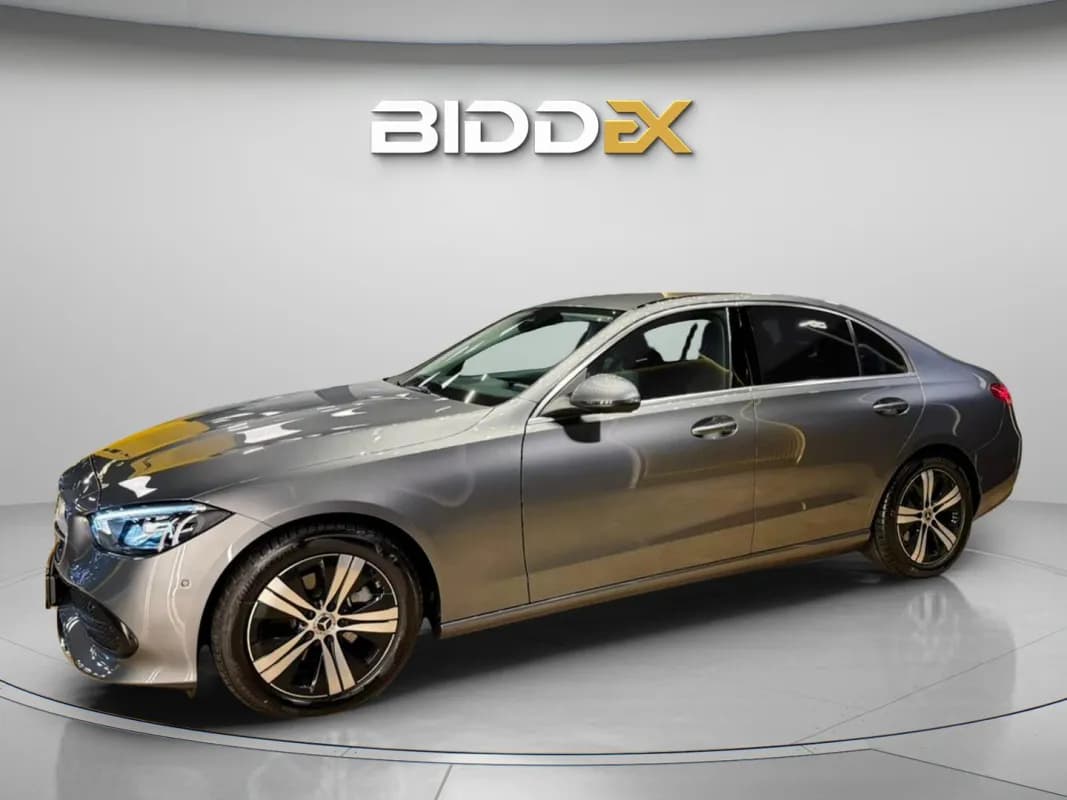 مرسيدس بنز C180 2022