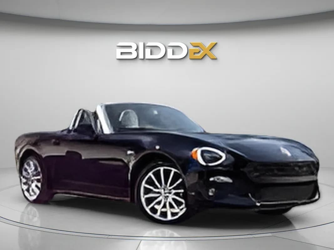 فيات 124 SPIDER 2014 كونفيرتابل أسود أوتوماتيك — مستعملة