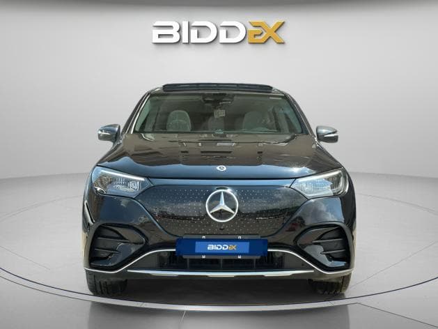 مرسيدس بنز EQE 2023 ايه ام جي أسود أوتوماتيك — مستعملة - 1