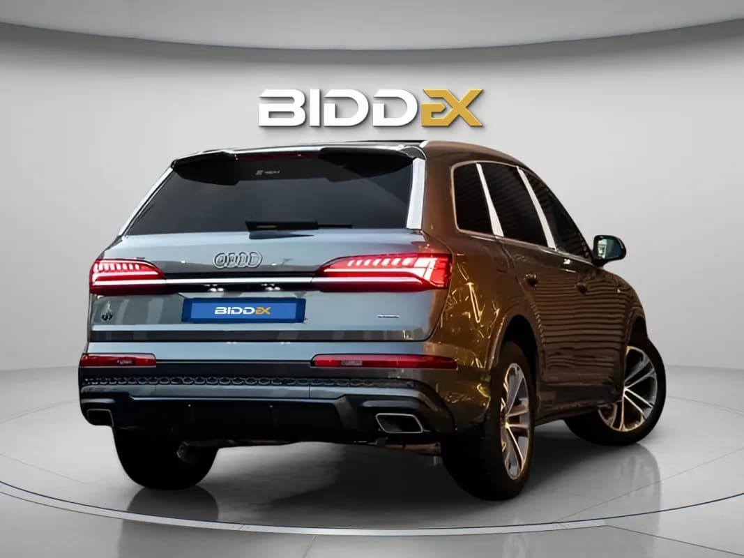 Audi Q7 2025 S-Line Gray Automatic — New