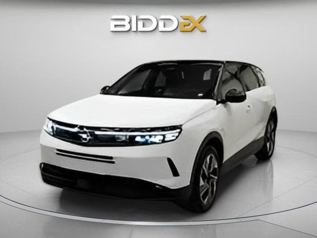 أوبل جراند لاند 2026 توب لاين أبيض أوتوماتيك — جديدة