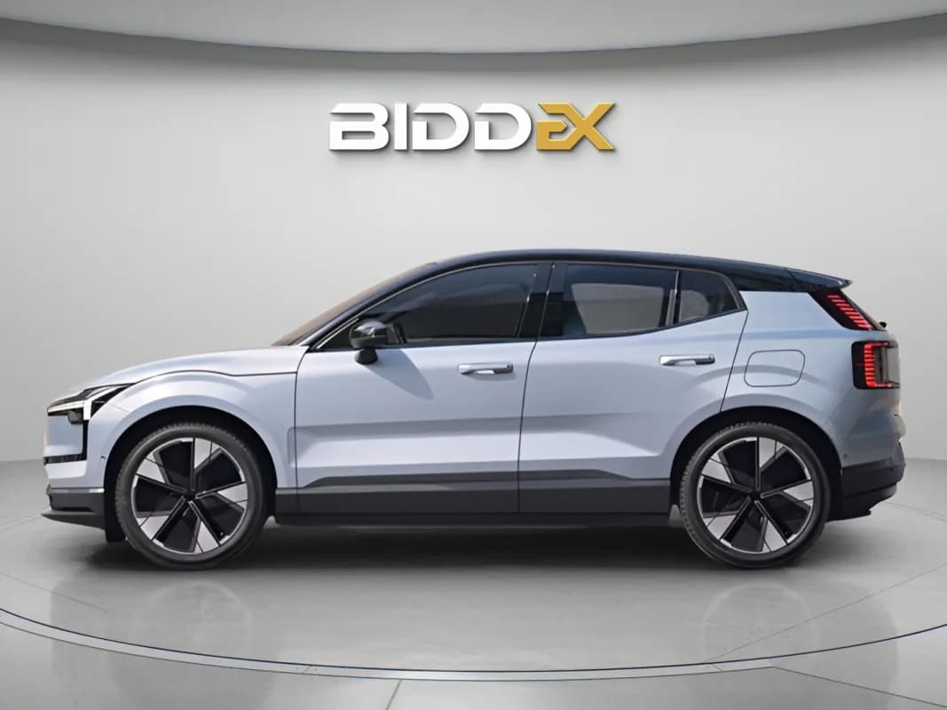 فولفو اكس 30 2025