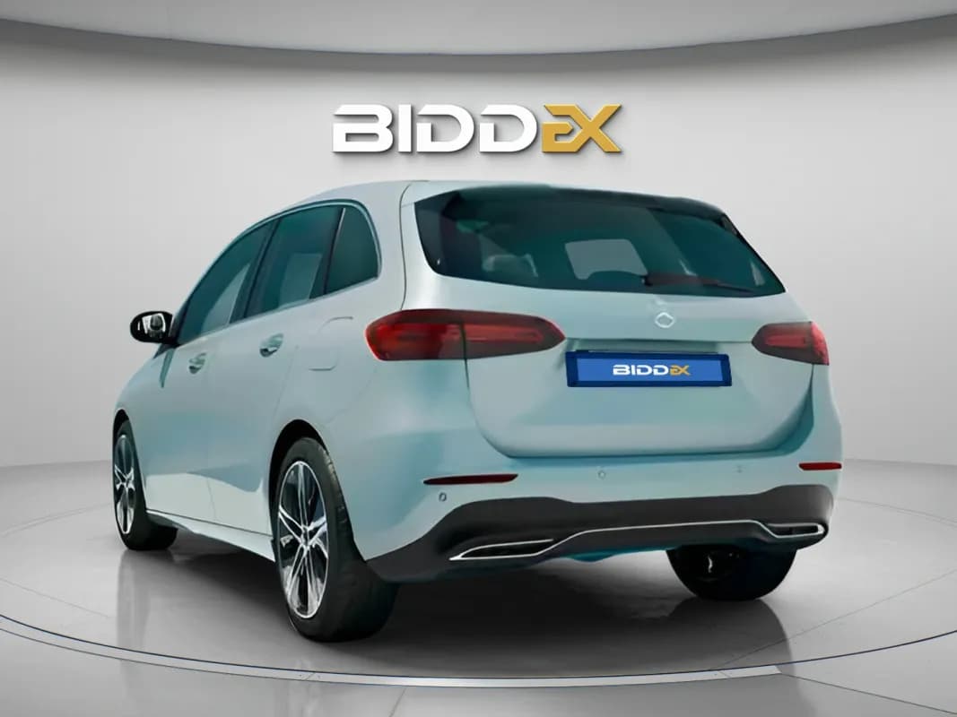 مرسيدس بنز B200 2026 بروجرسف فضي أوتوماتيك — جديدة