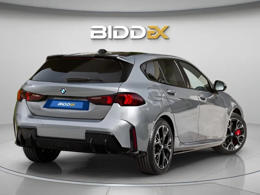 بي ام دبليو 118i 2025